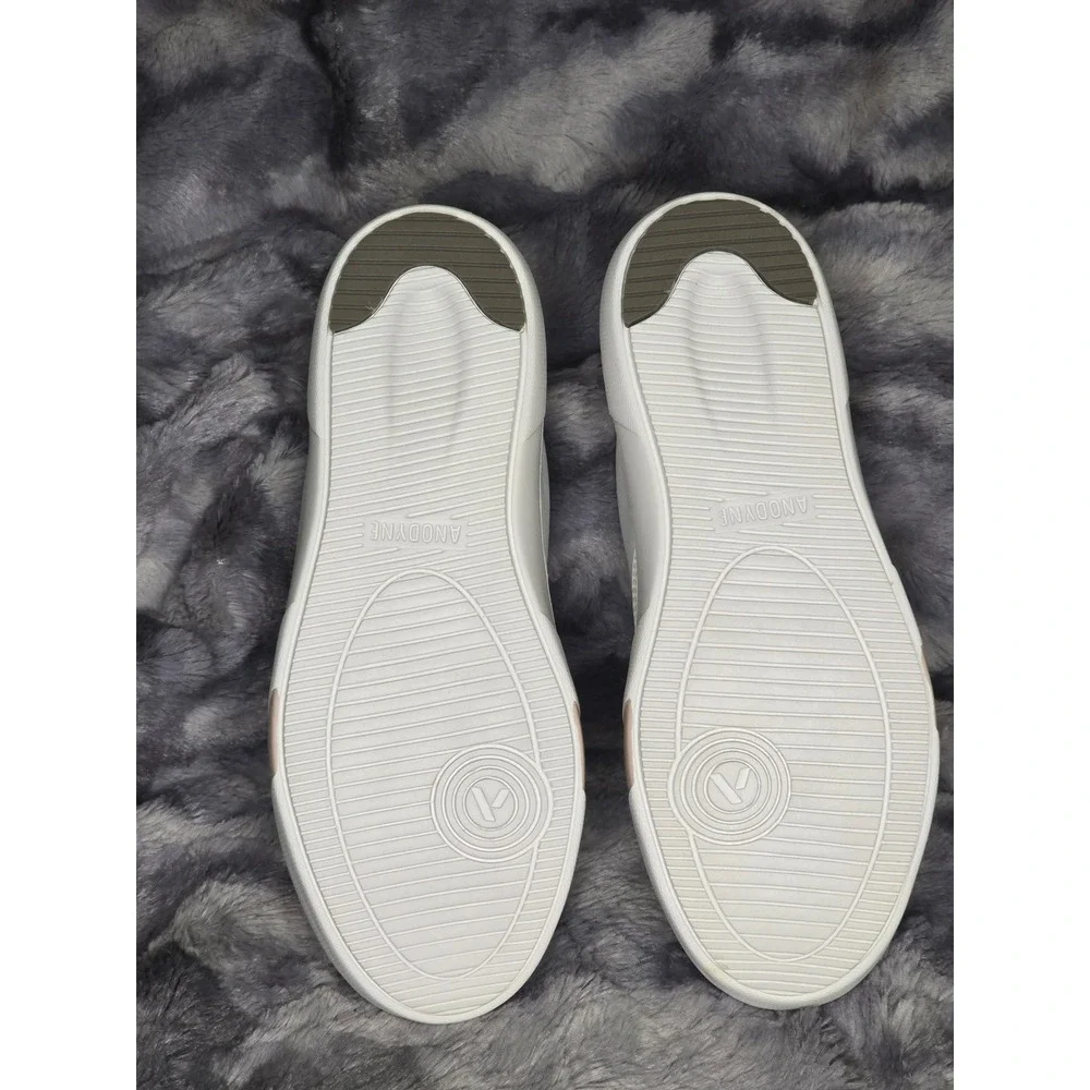NWB Anodyne‎ No. 93 Casual Sneaker Women's size 8 white, pink accent
